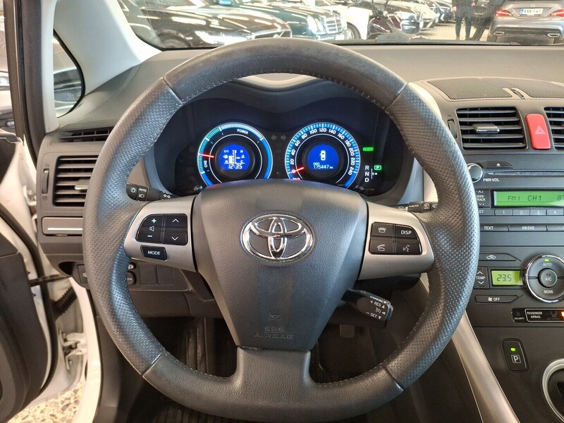 Toyota Auris vaihtoauto