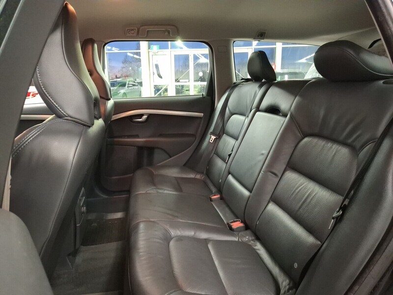 Volvo V70 vaihtoauto