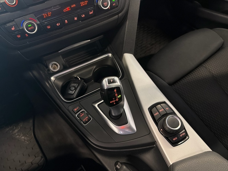 BMW 320 vaihtoauto