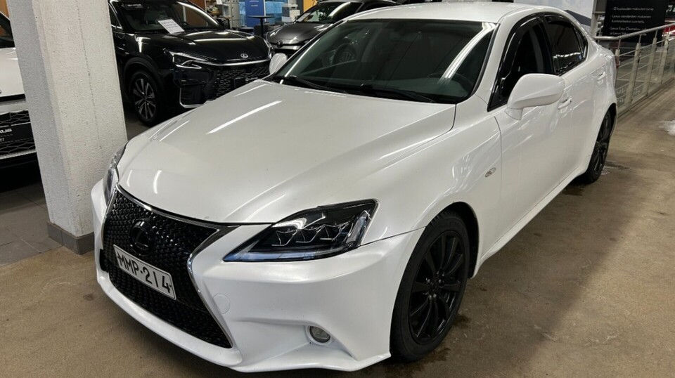 Lexus IS vaihtoauto
