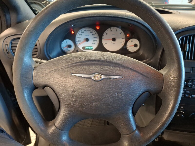 Chrysler Voyager vaihtoauto