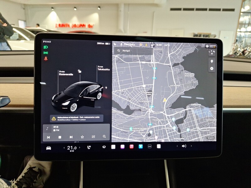 Tesla Model 3 vaihtoauto