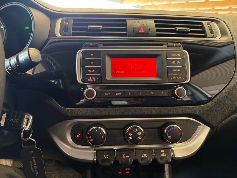 Kia Rio vaihtoauto