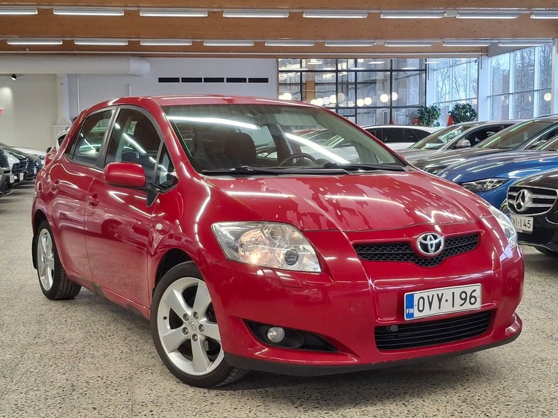 Toyota Auris vaihtoauto