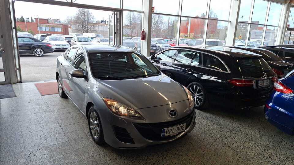 Mazda 3 vaihtoauto