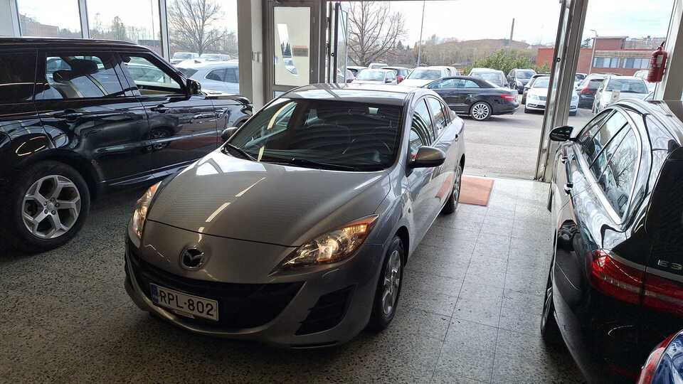 Mazda 3 vaihtoauto