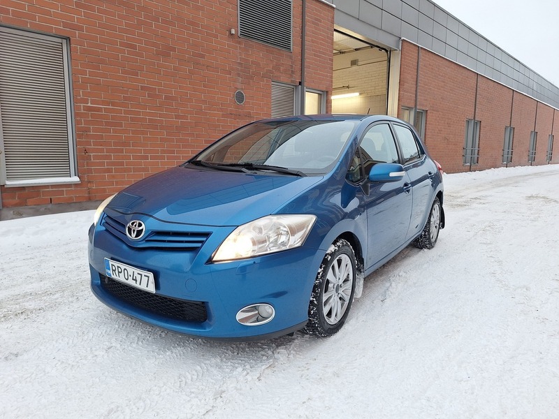 Toyota Auris vaihtoauto