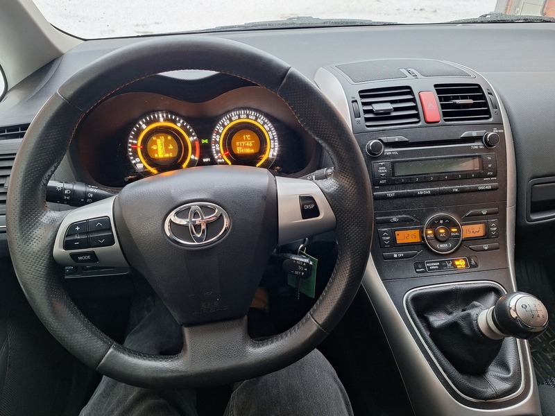 Toyota Auris vaihtoauto