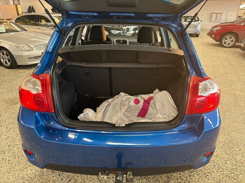 Toyota Auris vaihtoauto