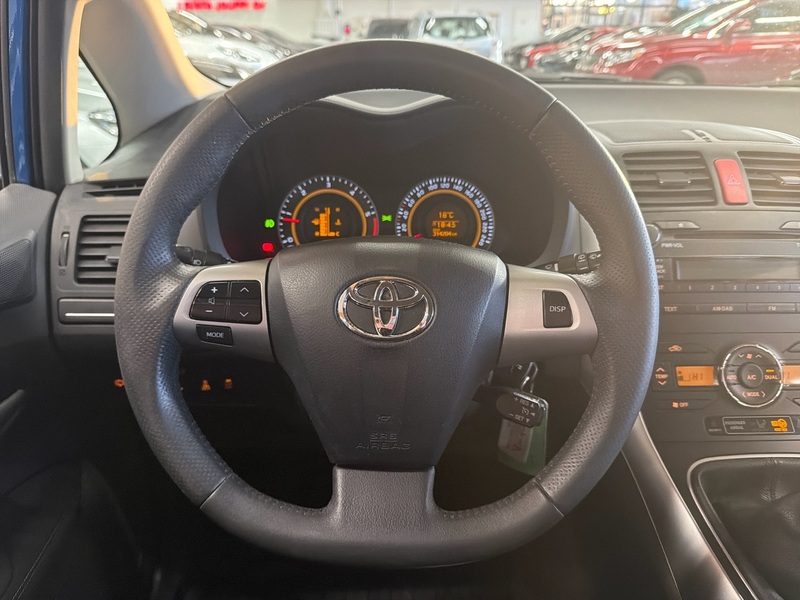 Toyota Auris vaihtoauto