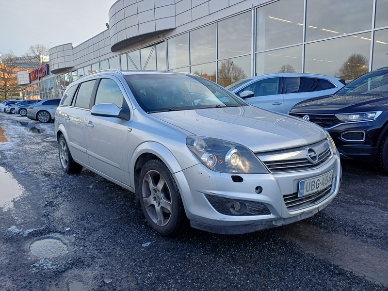 Opel Astra vaihtoauto