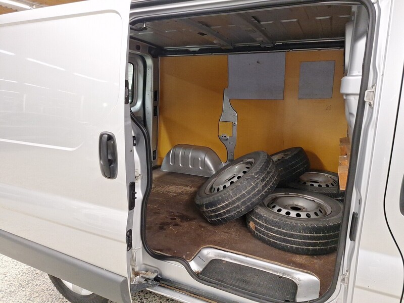 Nissan Primastar vaihtoauto