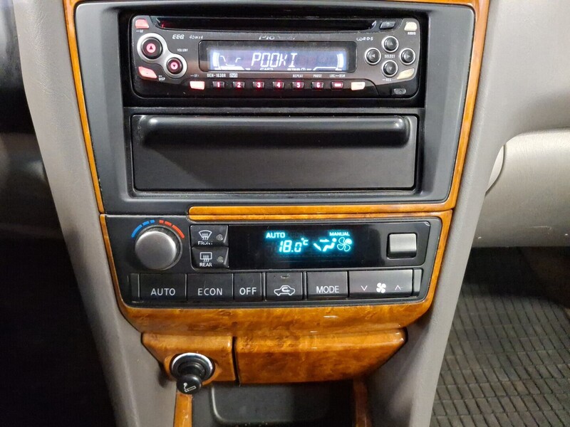 Nissan Maxima vaihtoauto