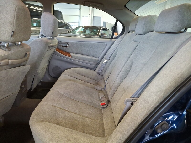 Nissan Maxima vaihtoauto