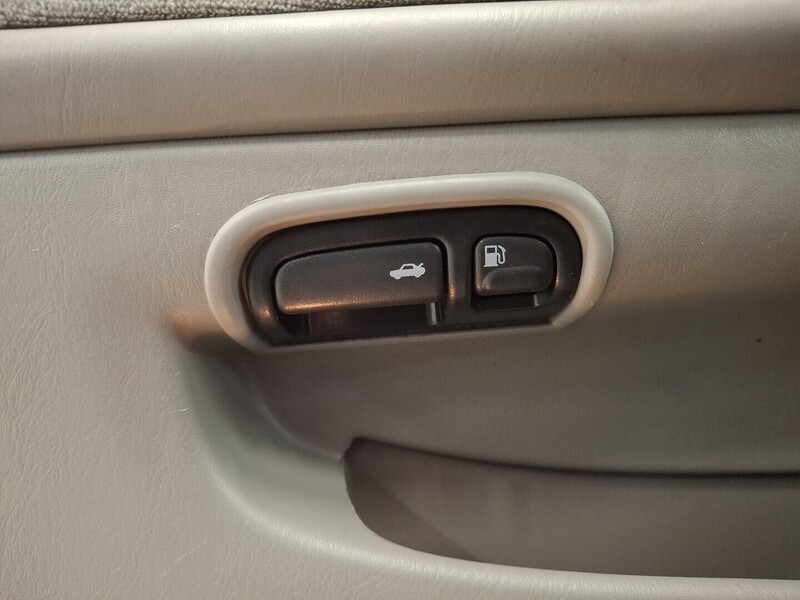 Nissan Maxima vaihtoauto