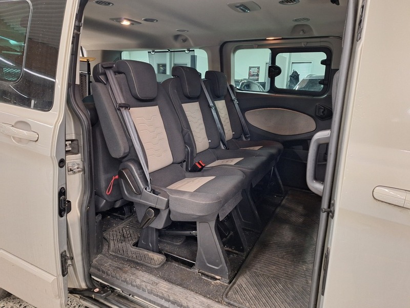 Ford Tourneo Custom vaihtoauto