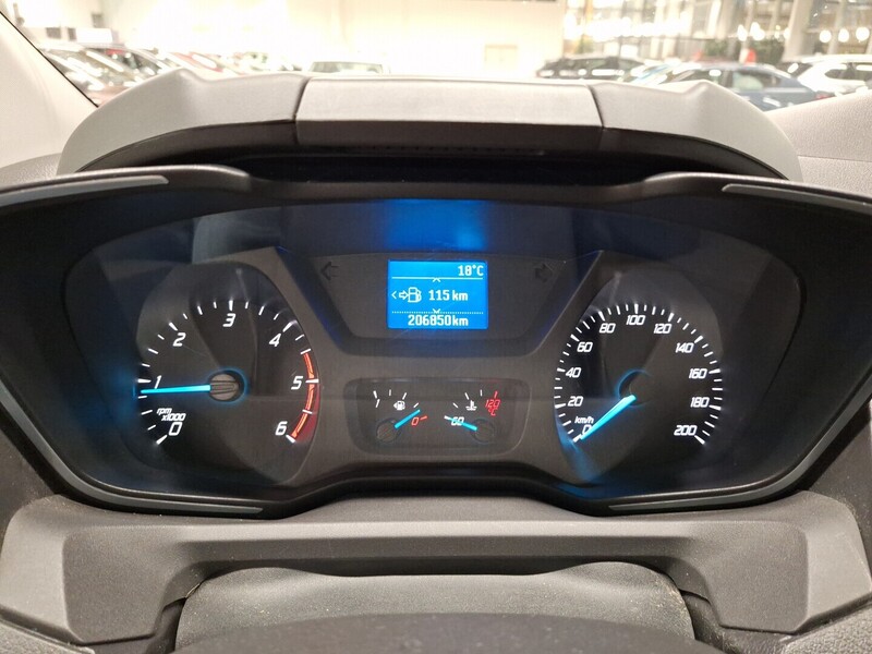 Ford Tourneo Custom vaihtoauto