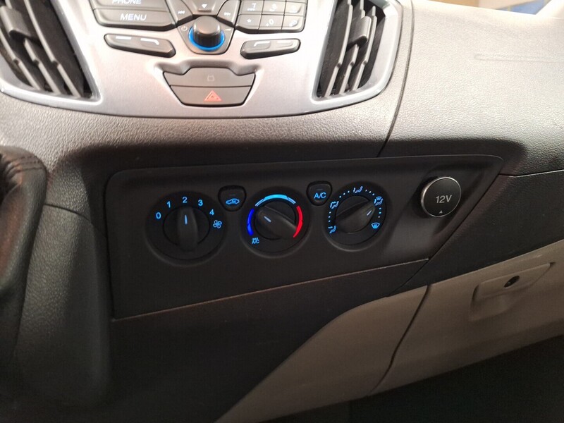 Ford Tourneo Custom vaihtoauto