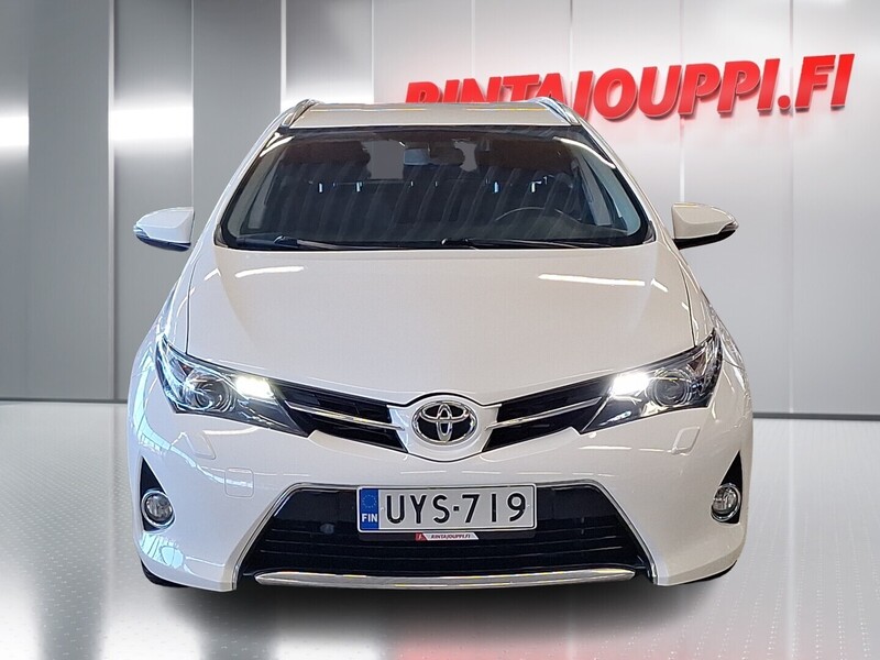 Toyota Auris vaihtoauto