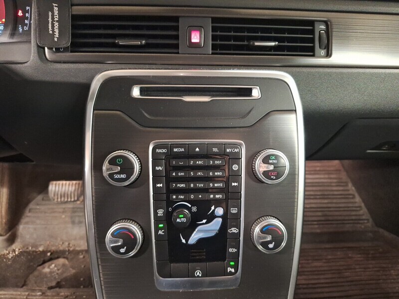 Volvo V70 vaihtoauto