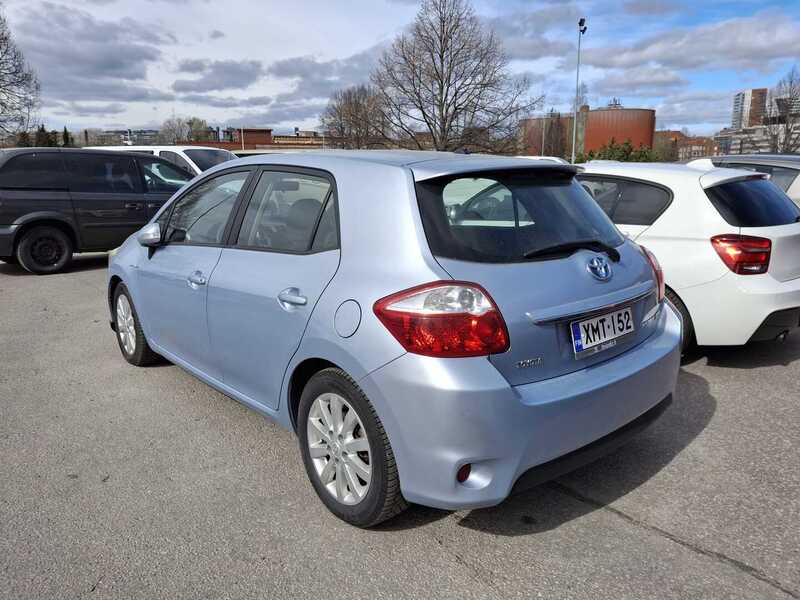 Toyota Auris vaihtoauto