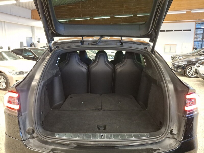 Tesla Model X vaihtoauto