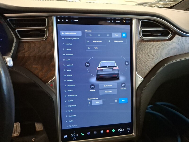 Tesla Model X vaihtoauto