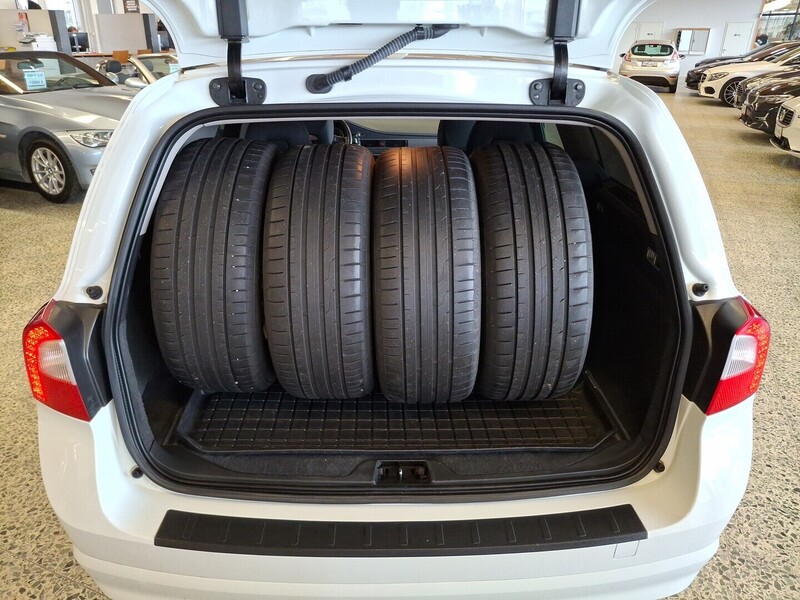 Volvo V70 vaihtoauto