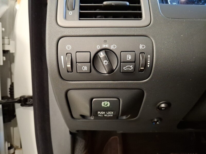 Volvo V70 vaihtoauto