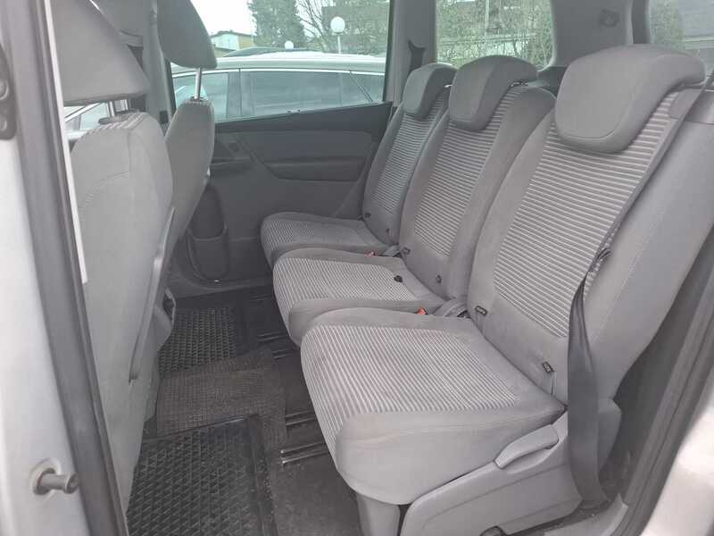 SEAT Alhambra vaihtoauto
