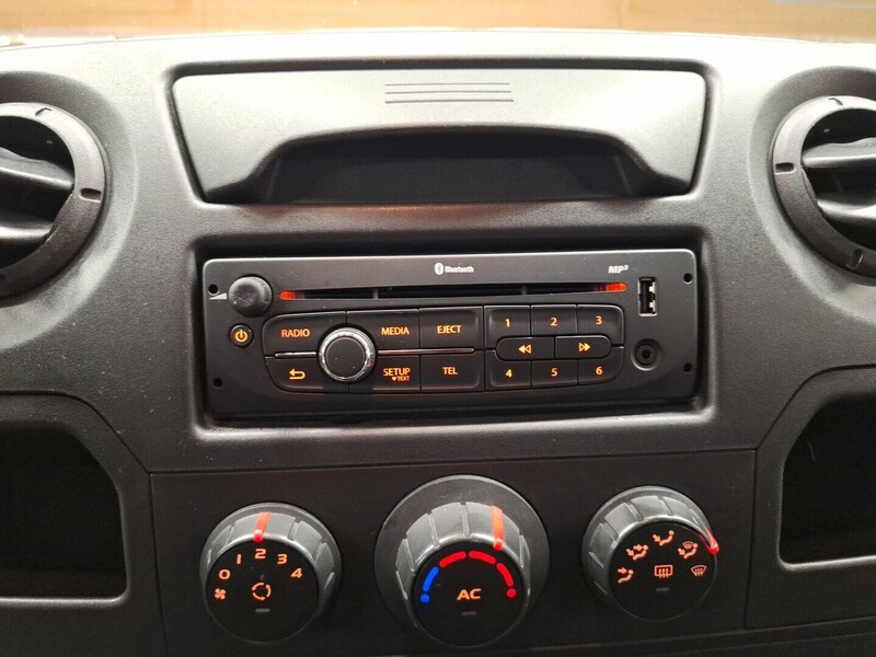 Nissan NV400 vaihtoauto