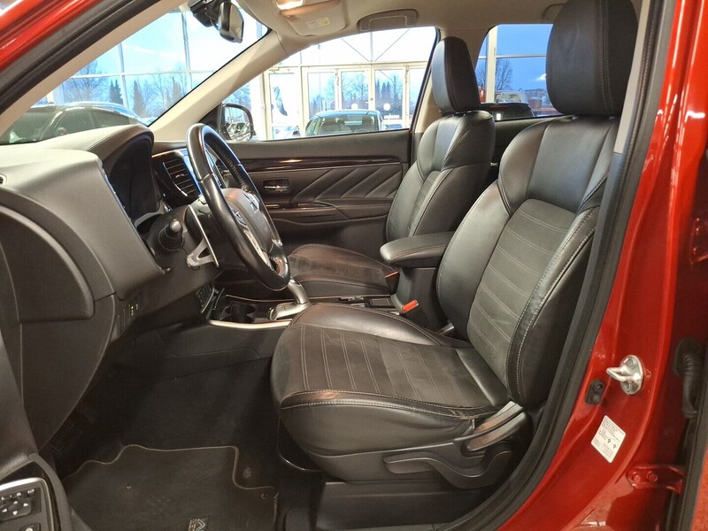 Mitsubishi Outlander PHEV vaihtoauto