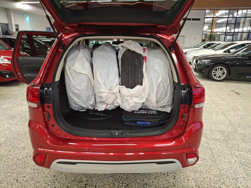 Mitsubishi Outlander PHEV vaihtoauto