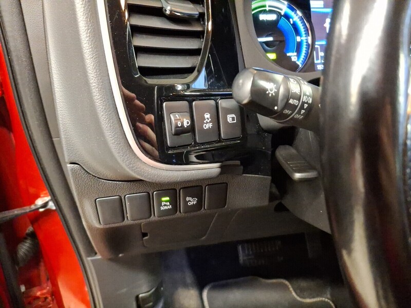Mitsubishi Outlander PHEV vaihtoauto