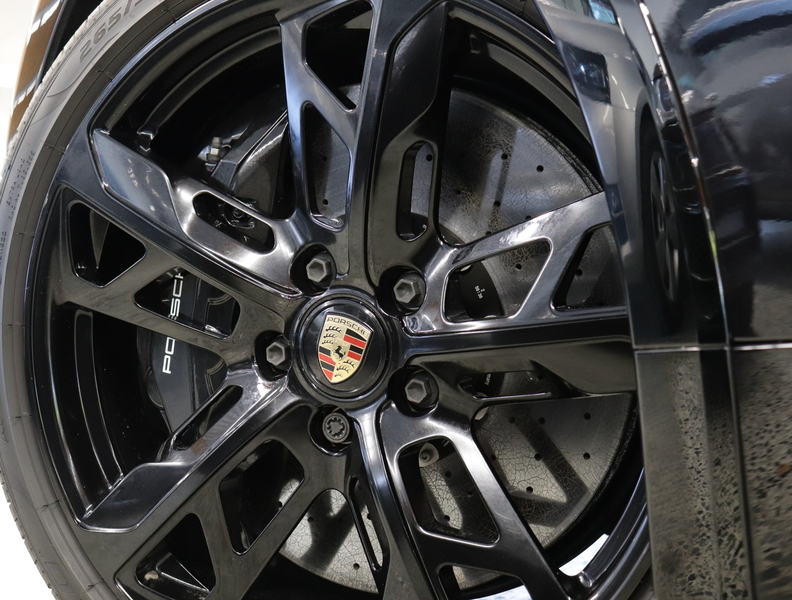 Porsche Taycan vaihtoauto