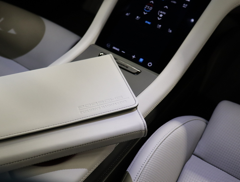 Porsche Taycan vaihtoauto