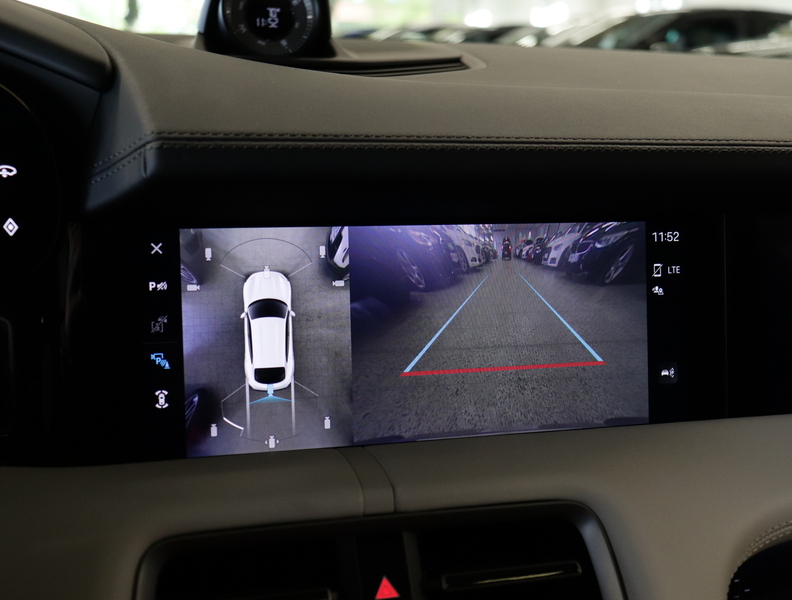 Porsche Taycan vaihtoauto