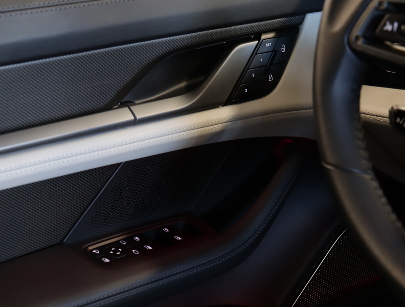 Porsche Taycan vaihtoauto