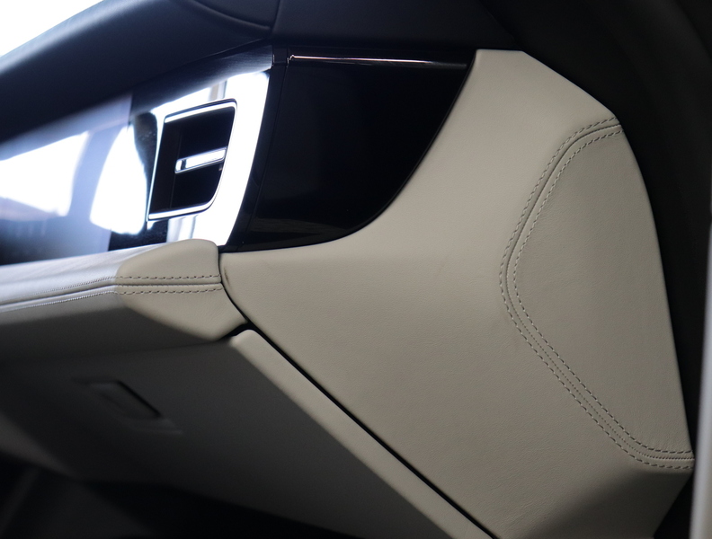 Porsche Taycan vaihtoauto