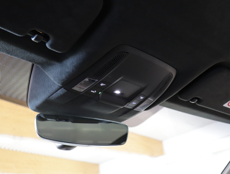 Porsche Taycan vaihtoauto