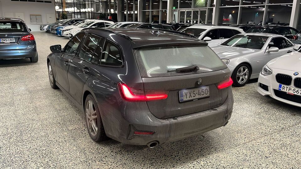 BMW 330 vaihtoauto
