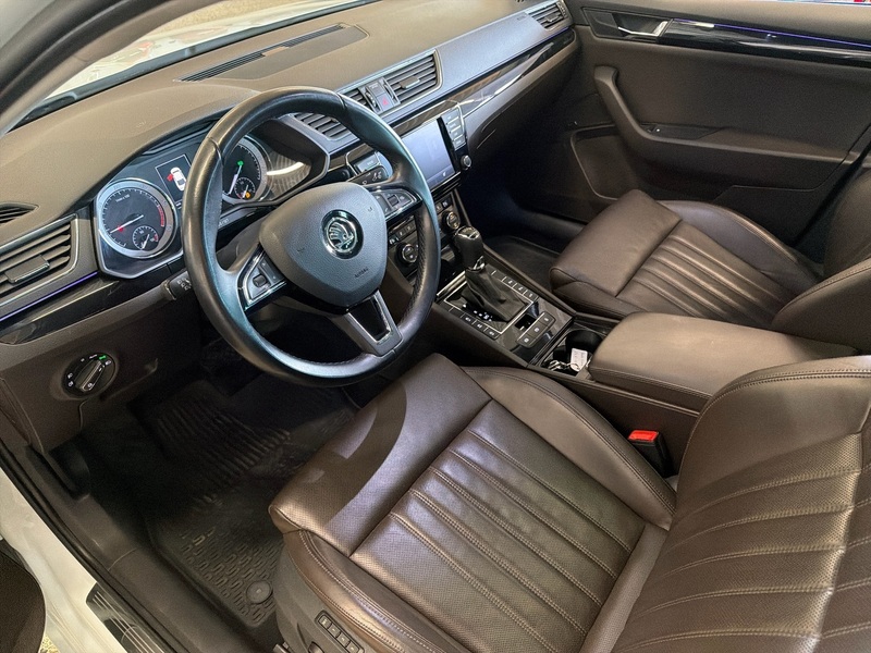 Skoda Superb vaihtoauto