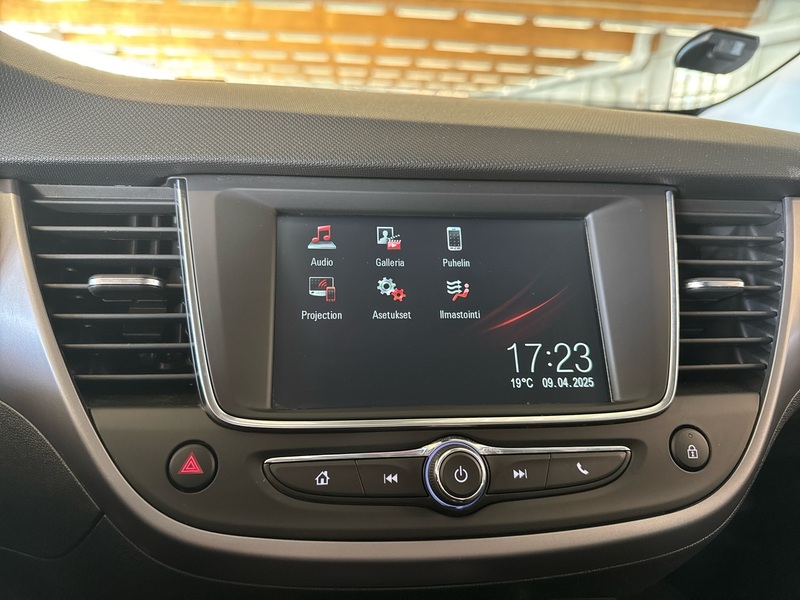Opel Crossland X vaihtoauto