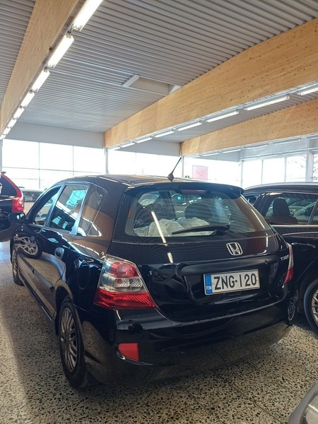 Honda Civic vaihtoauto