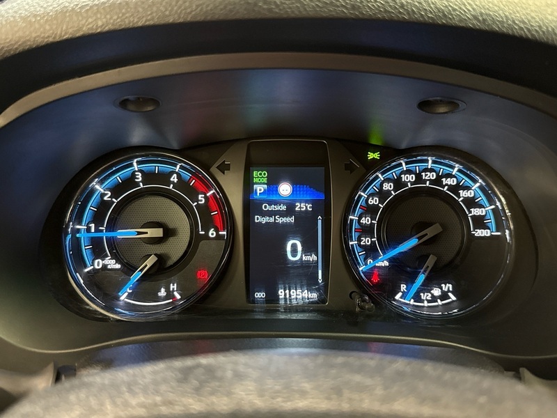 Toyota Hilux vaihtoauto