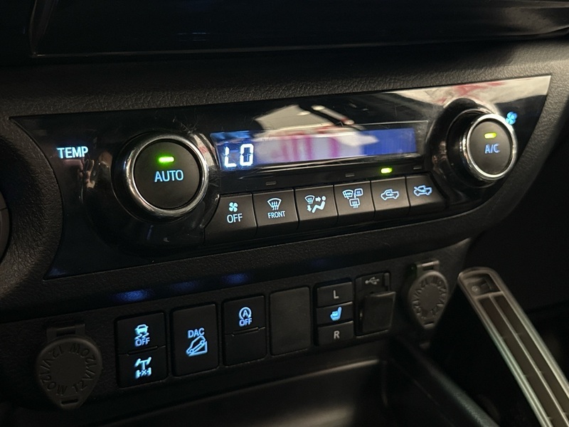 Toyota Hilux vaihtoauto