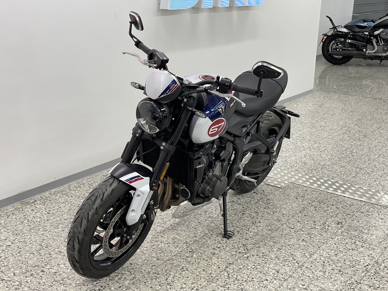 Triumph TR vaihtoauto