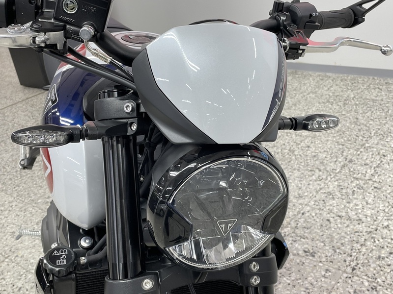 Triumph TR vaihtoauto