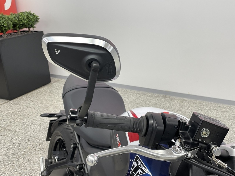 Triumph TR vaihtoauto