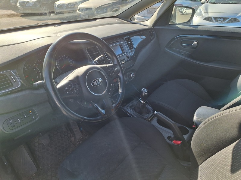 Kia Carens vaihtoauto